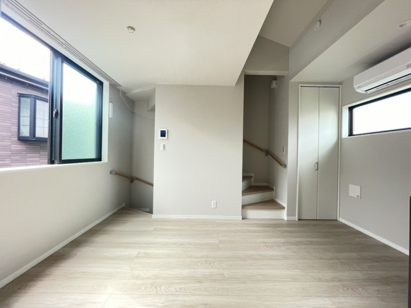 ハナテラス竹ノ塚2階 玄関