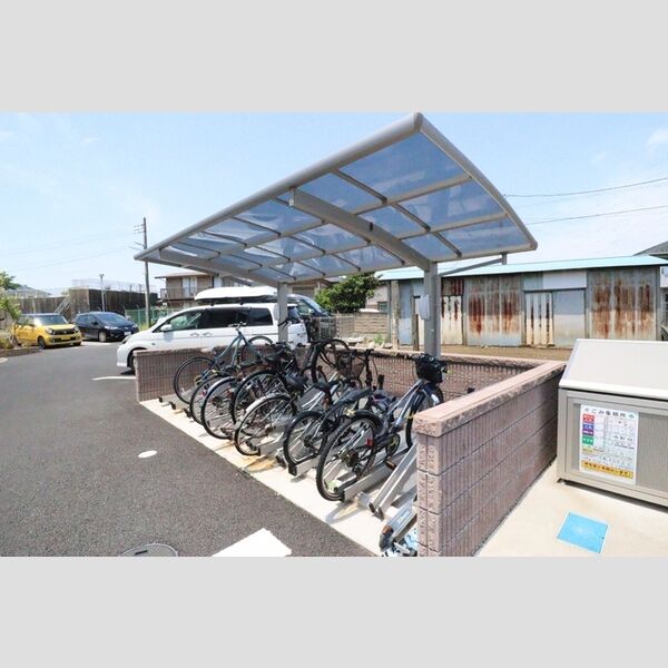 エトワール 駐輪場