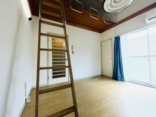 ヘスティア2番館107号室 リビング