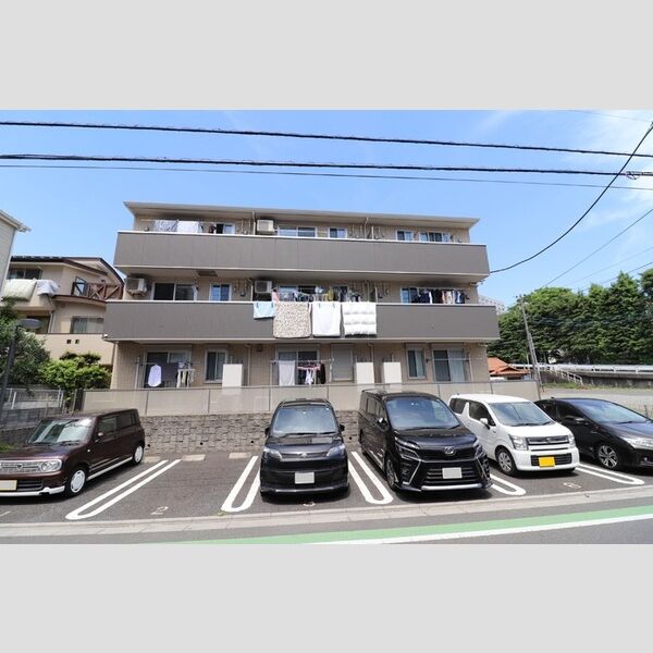 フィーロ203号室 駐車場