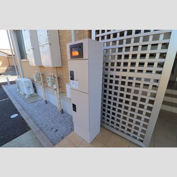 エミール　Ⅵ201号室 宅配BOX