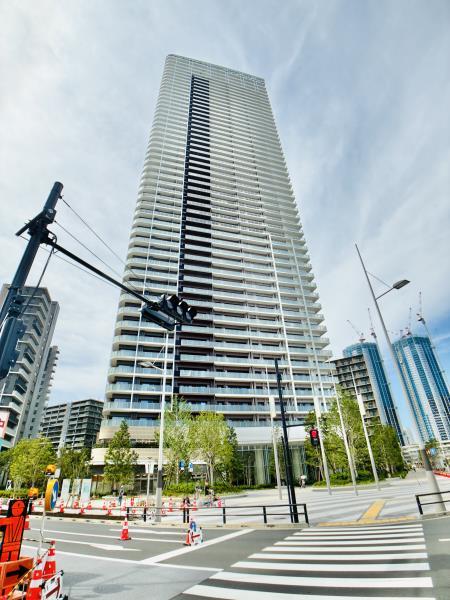 ＨＡＲＵＭＩ　ＦＬＡＧ　ＳＵＮ　ＶＩＬＬＡＧＥ　Ｔ棟 外観