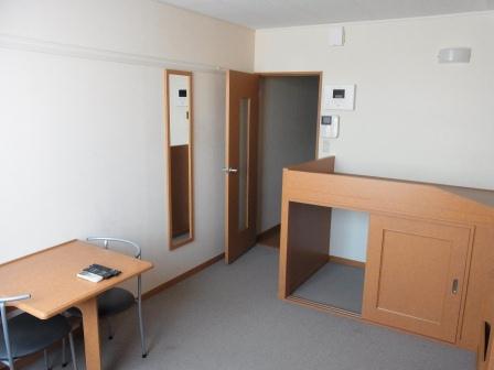 レオパレスプレミール206号室 寝室