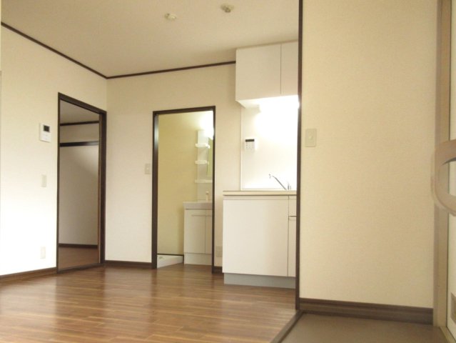 コーポ三晃Ｂ ※別号室の参考写真です(現況優先・仕様違いの場合あり)