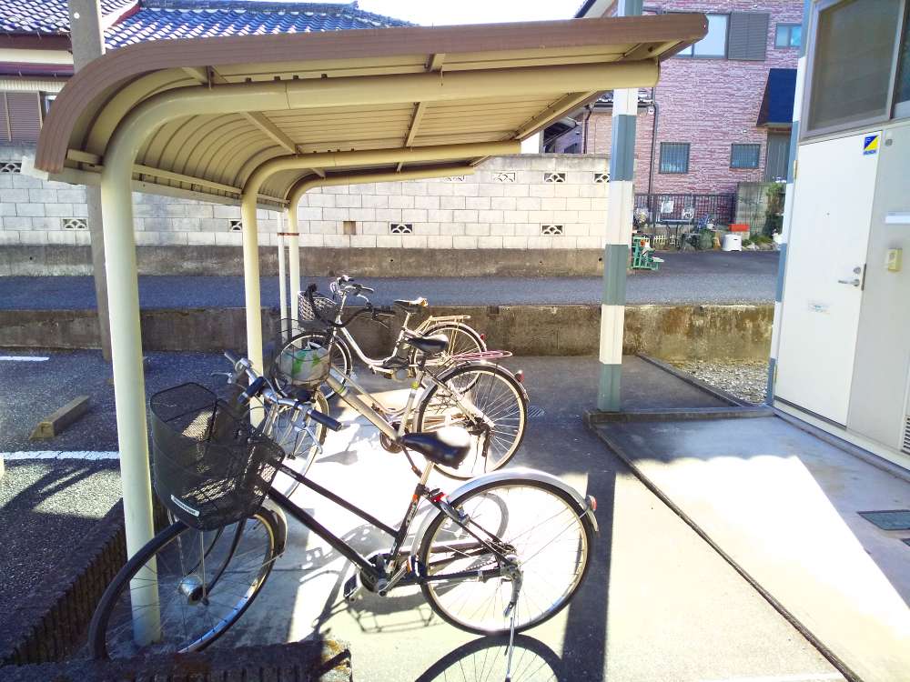 レオパレスラスタ201号室 駐輪場