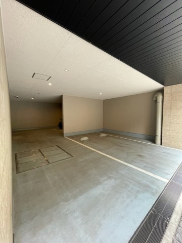 プレシス横濱紅葉坂 駐車場