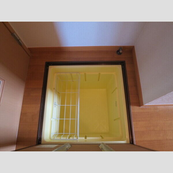 グリーンヴィレッジ101号室 床下収納