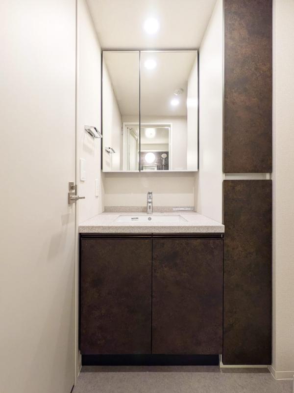 クレストコート世田谷松原5階 玄関