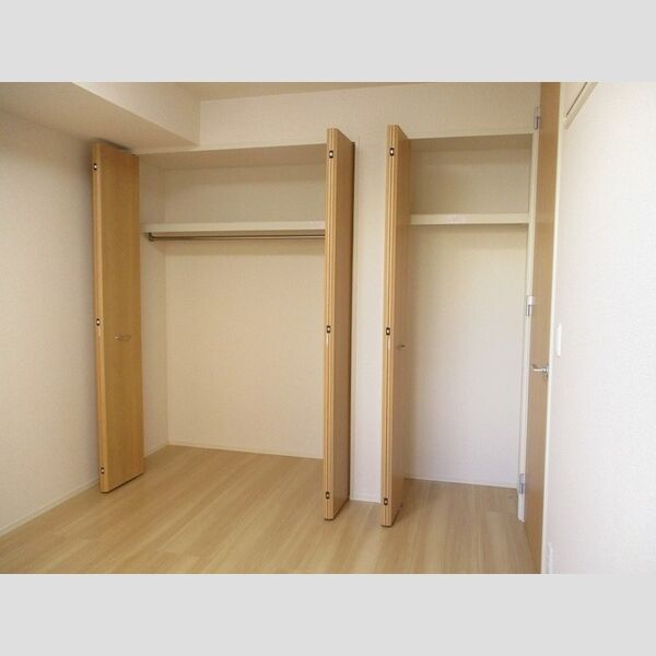 エオス　パーラー影山102号室 収納