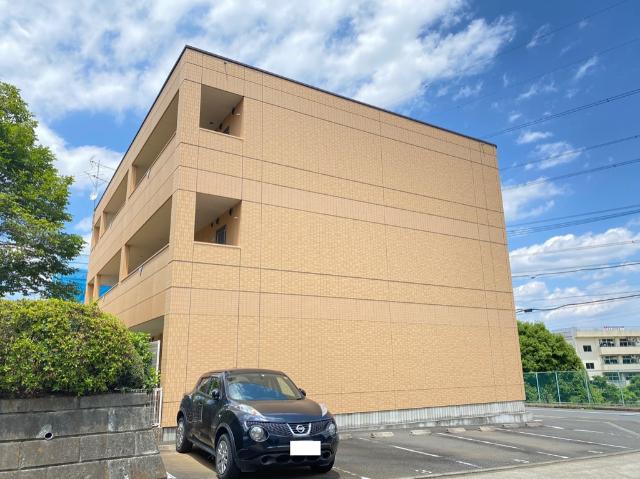 インホア南成瀬 外観写真（昼）