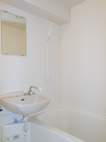 グランド・ガーラ練馬5階 日々の疲れを癒すお風呂付です