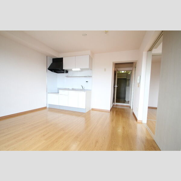 フォーラム北綾瀬 広々としたDK♪