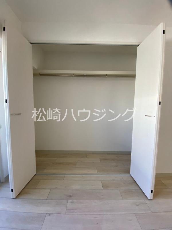 新井２丁目マンション 収納