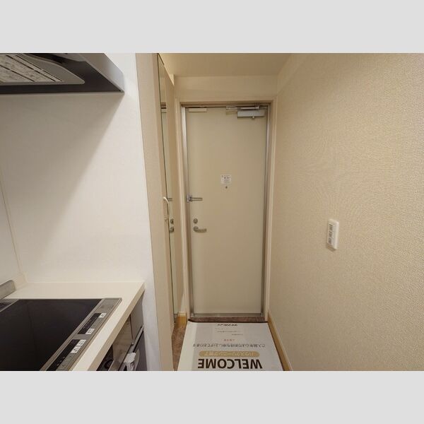 パレス国立 玄関