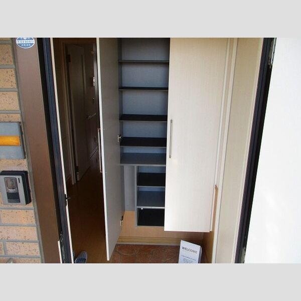 サンヴィラージュ　E シューズBOX