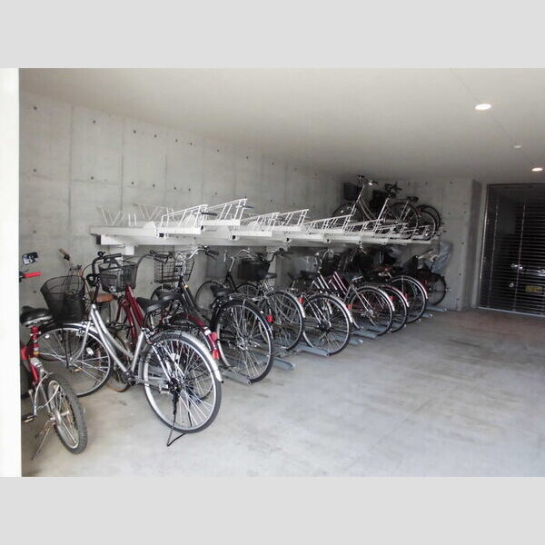 プリムヴェール 駐輪場