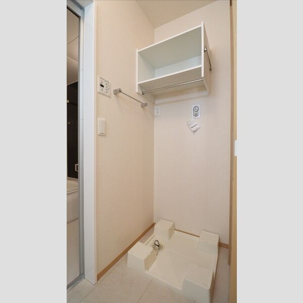 ラ・グラシューズ　A107号室 ★室内洗濯置き場★