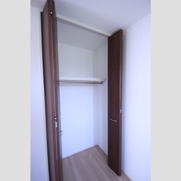 フォレシア201号室 収納