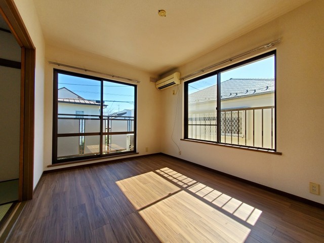 パルデンス西荻窪0203号室 リビング