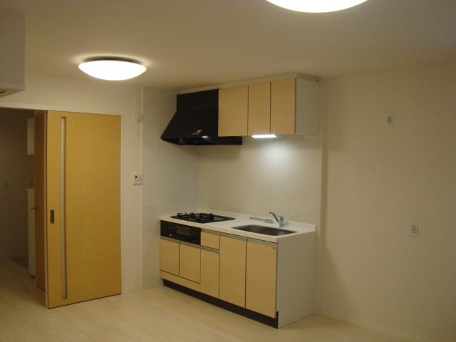 サンベルグ千年101号室 リビング