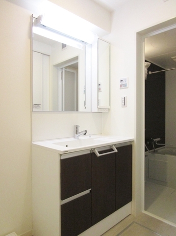 Ｌｉｂｅｒｔｅ小机1階 洗面