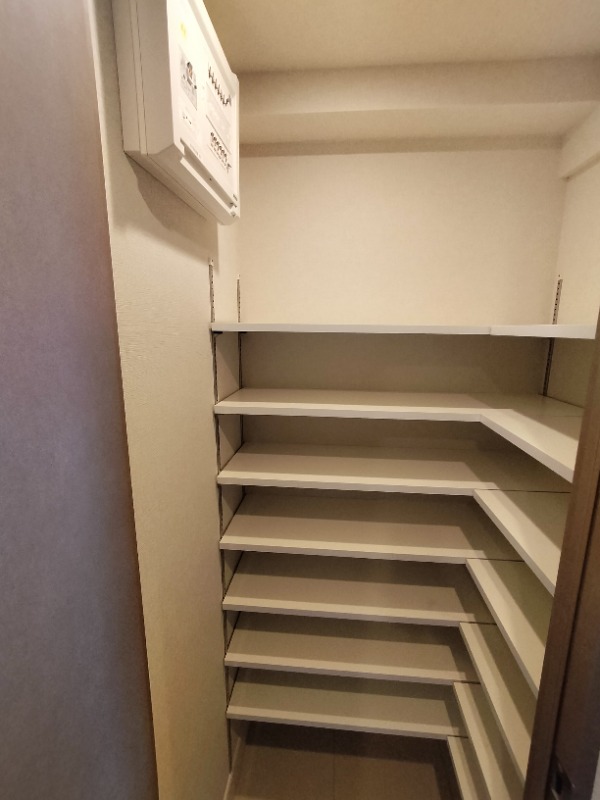 シーズンフラッツ新御徒町イースト11階 収納