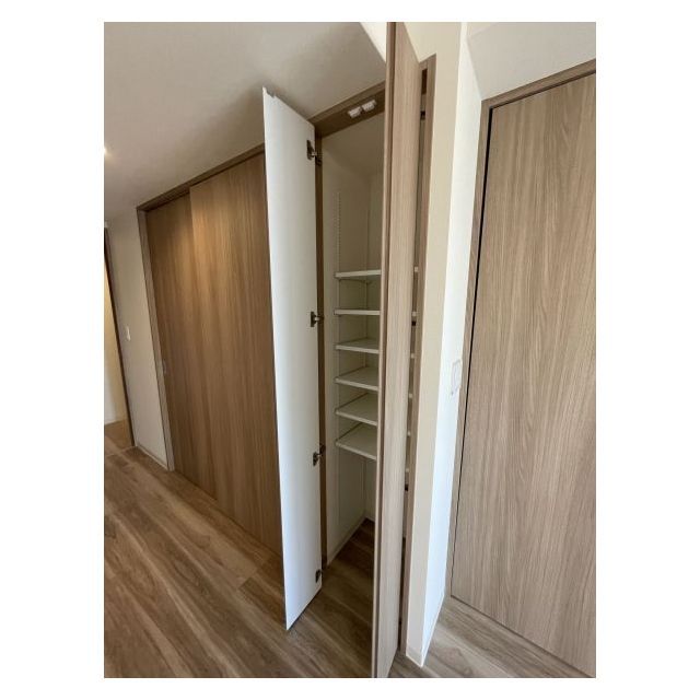 プレサンスブルーム浅草North リビングダイニング