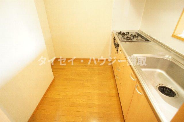 グランコート蘇我 キッチン部分に白物家電収納できます。