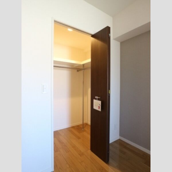 アヴェニール柏の葉705号室 同建物別部屋の参考画像