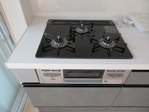 東陽町住宅 ３口ガスコンロ　※2025年12月撮影