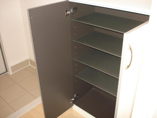 リバーサイド　グリーン 下駄箱