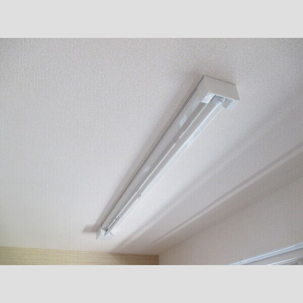 フィオーレ206号室 室内物干し