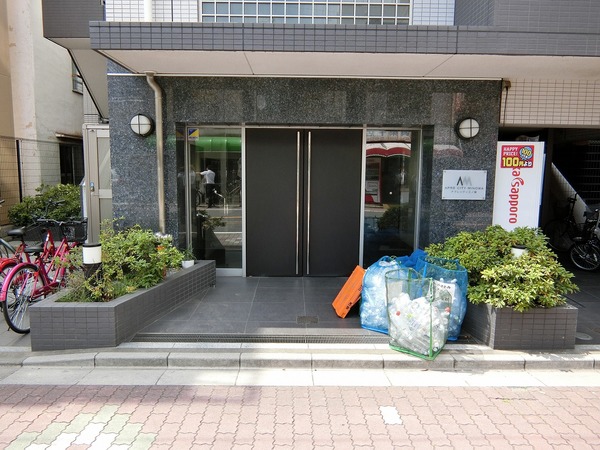 アプレシティ三ノ輪 エントランス