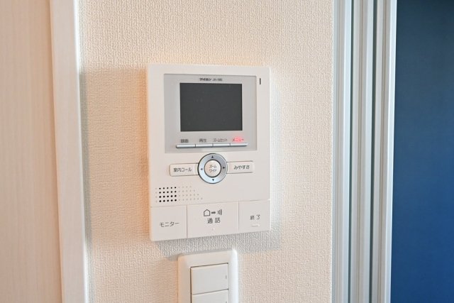 プラータ1階 モニター付インターフォン