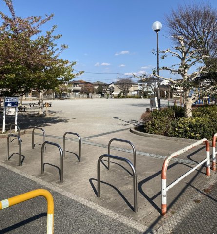 ルフェーレ津田沼102号室 歩いて数分で大きな公園