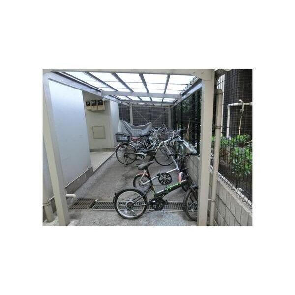 音羽サンハイツ602号室 駐車場