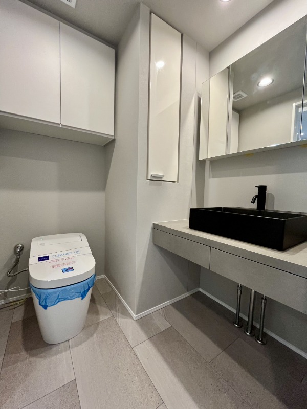 レジディア西麻布8階 トイレ