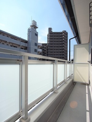 リブリ・モンテーニュ バルコニー