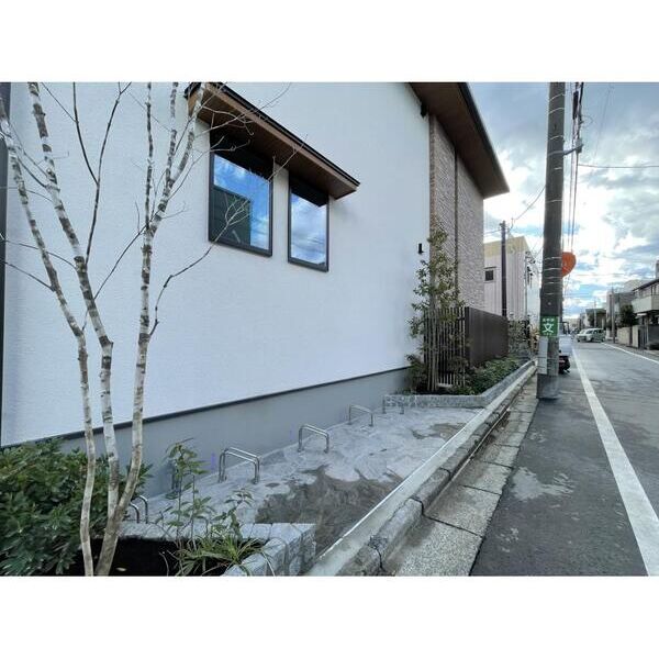 BLANCHIR.COMME 駐車場