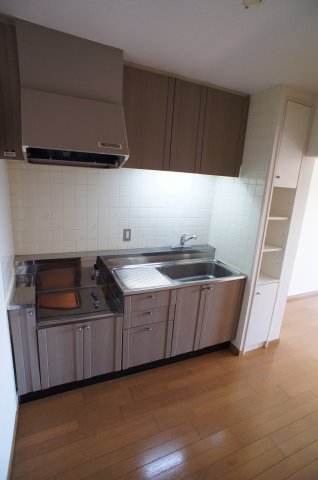 フロイデ勝田台壱番館 お料理しやすいキッチンです