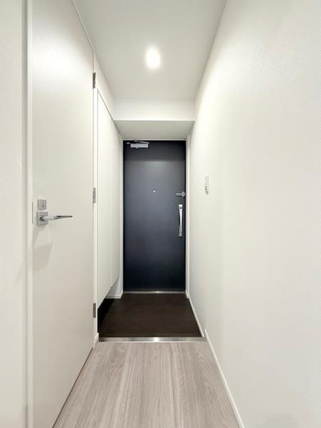 エレミ本蓮沼2階 玄関
