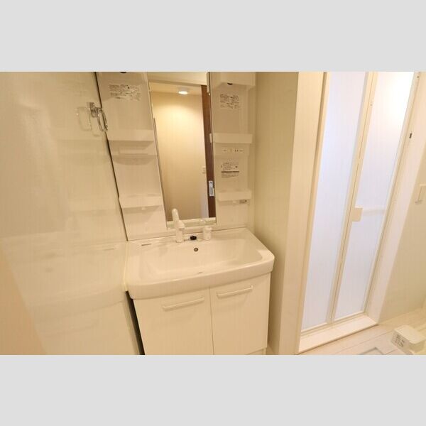 リヴェール303号室 洗髪洗面化粧台