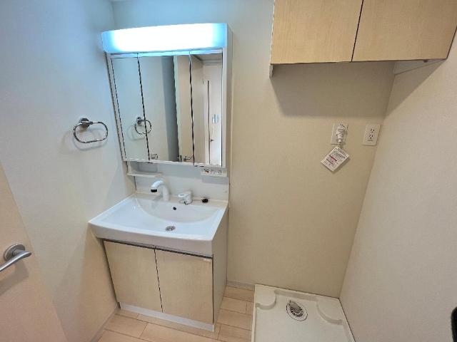 リラッサンテ（Rilassante） 洗髪洗面化粧台