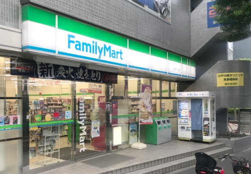 日神パレステージ音羽 【コンビニエンスストア】ファミリーマート 関口一丁目店まで877ｍ