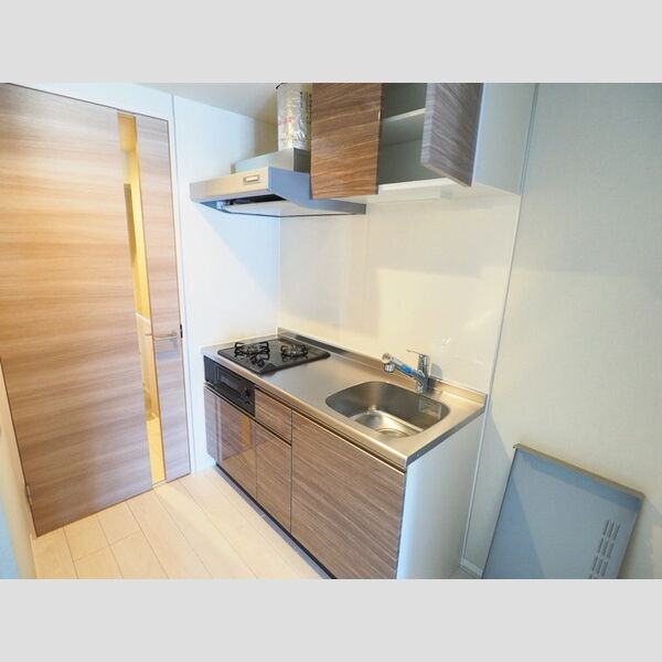 ベイサイドヒルズ関内702号室 システムキッチン(2口コンロ)