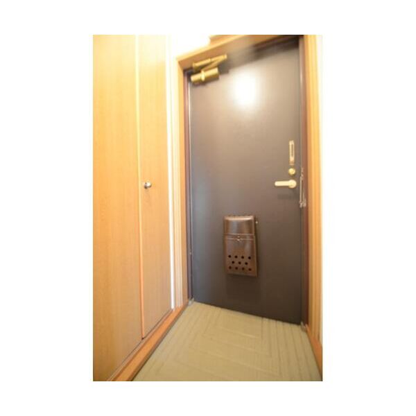 エントピアハウス305号室 玄関