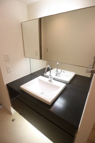 プライムアーバン神楽坂1102号室 洗面