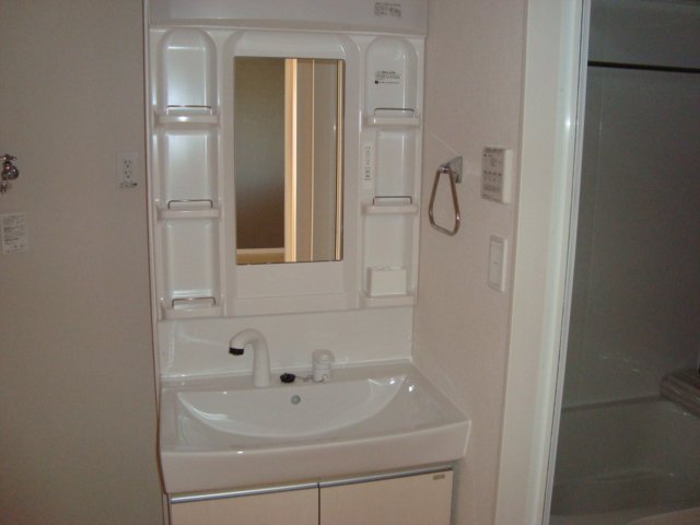 ハーベイロード 洗髪洗面化粧台