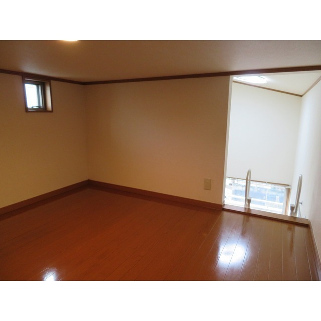 ウィンズ上永谷Ｃ棟0203号室 ロフト