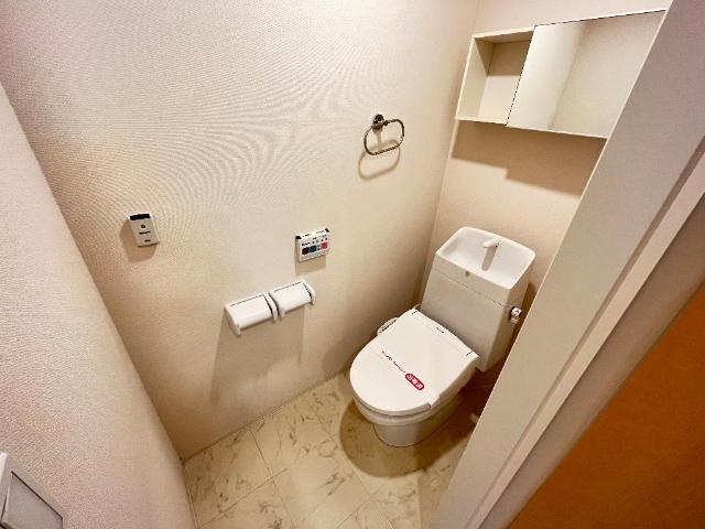 サニーコートⅡ102号室 シャワー付トイレ